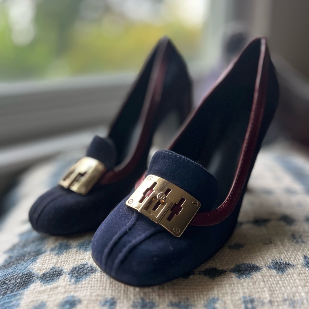 Tory Burch Chic Navy and Burgundy Suede Heels with Gold accent